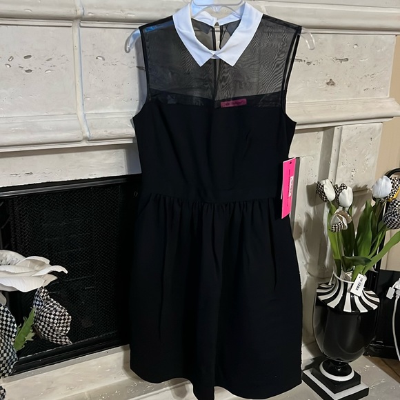 Betsey Johnson Dresses & Skirts - Betsey Johnson fit and flare dress